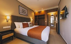 Dally Apart Hotel